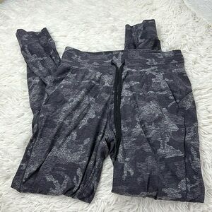 Lululemon Ready To Rulu Pant *Updated Incognito Camo HTR Black / Black